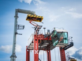Quando e como carregar? Opções de carregamento para portêineres elétricos